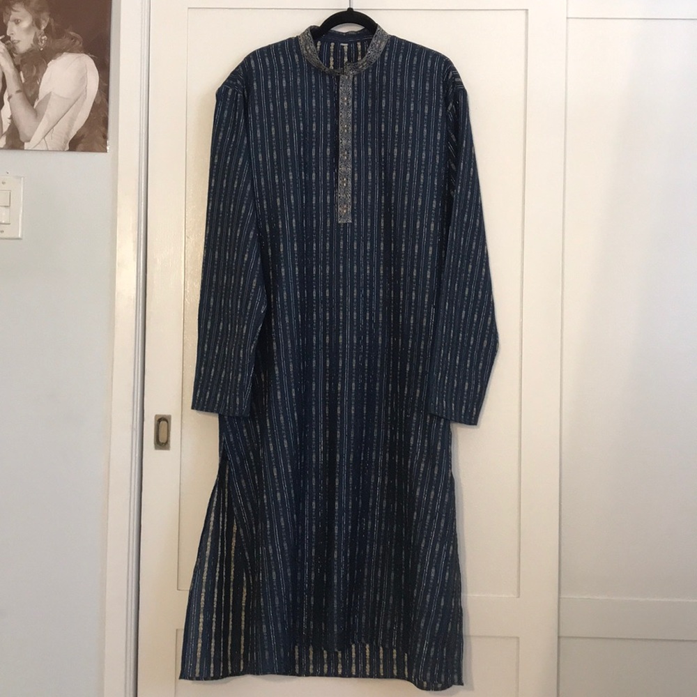 Dark blue and gold embroidered thobe